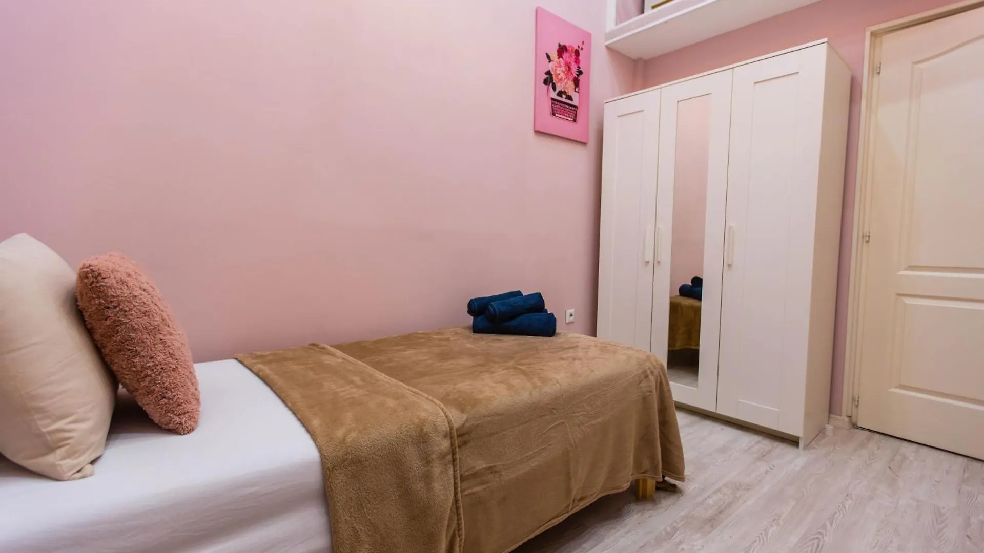 Diamond Lux Apartment - 5 Rooms, 2 Bathrooms Budapeste 0*,  Hungria
