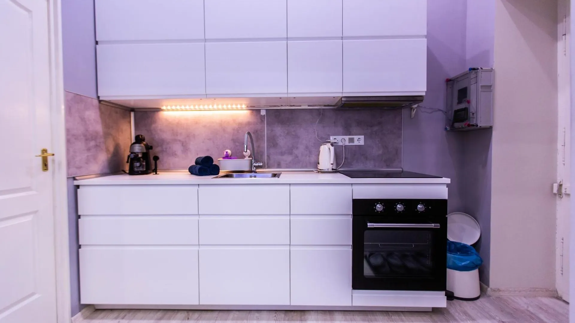 Diamond Lux Apartment - 5 Rooms, 2 Bathrooms Budapeste